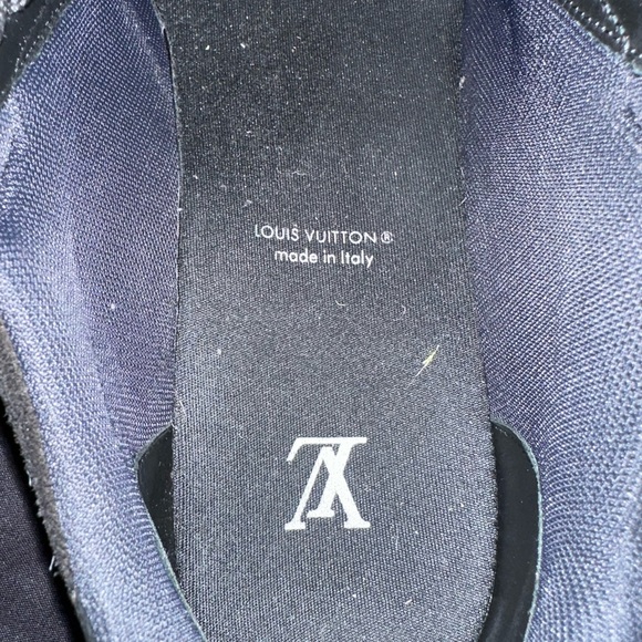 Gently used authentic Louis Vuitton sneakers - Picture 6 of 6